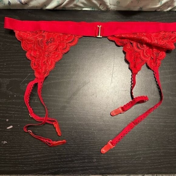 Venus red Lace cut out heart Garter Belt size 3X - Picture 5 of 7